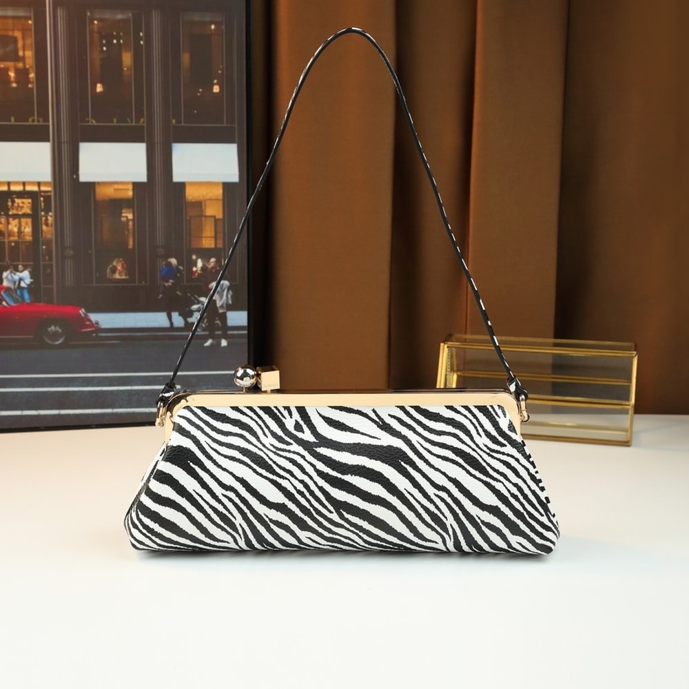 Premium Banquet Trend Women's Alloy Clip Single Shoulder Baguette Bag Elegant Dinner & Messenger Bag for Every Occasion