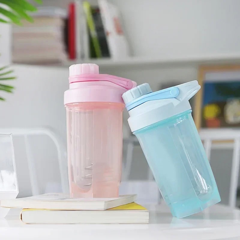 Leak Proof Protein Shaker Bottle BPA Free Plastic Sports Water Bottle For Fitness Daily Hydration 1