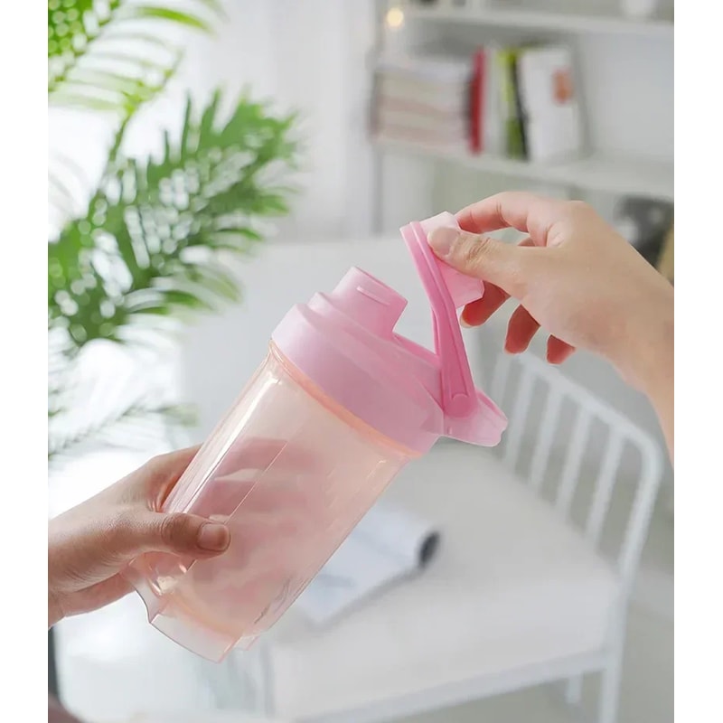 Leak Proof Protein Shaker Bottle BPA Free Plastic Sports Water Bottle For Fitness Daily Hydration 2