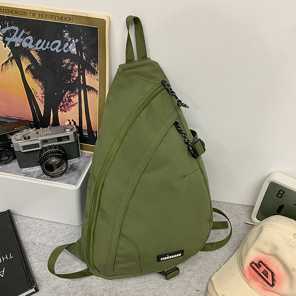 Large Capacity Crossbody Travel Bag For Women Lightweight Nylon Messenger Bag With Adjustable Strap 3