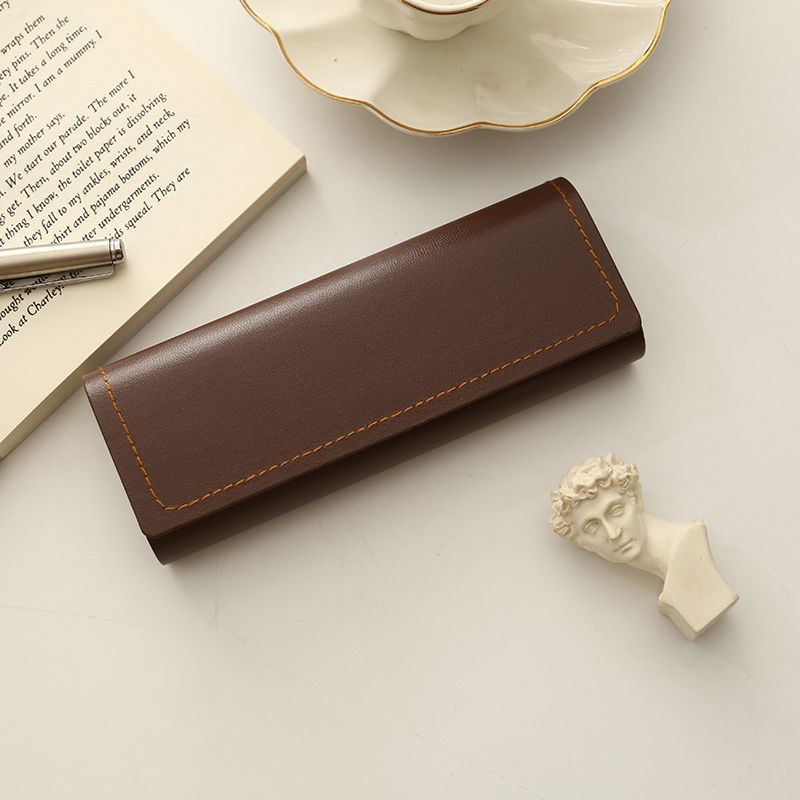 Retro PU Leather Glasses Case Lightweight Hard Sunglasses Storage & Portable Protective Eyewear Case