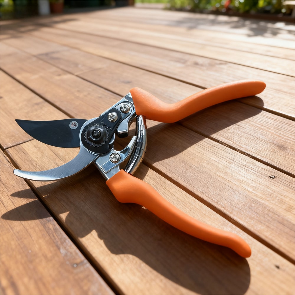 Manual Garden Clippers Bypass Pruners with Comfort Grip for Daily Plant Trimming
