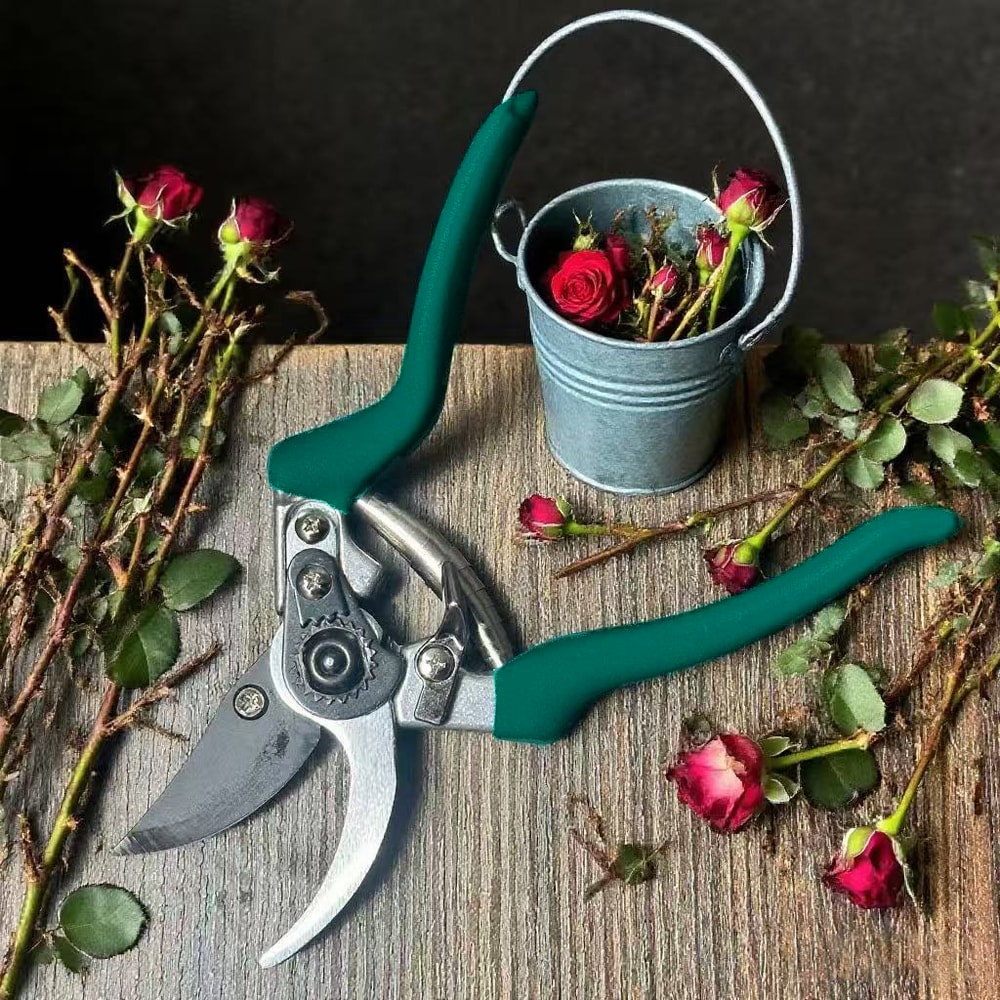 Manual Garden Clippers Bypass Pruners with Comfort Grip for Daily Plant Trimming