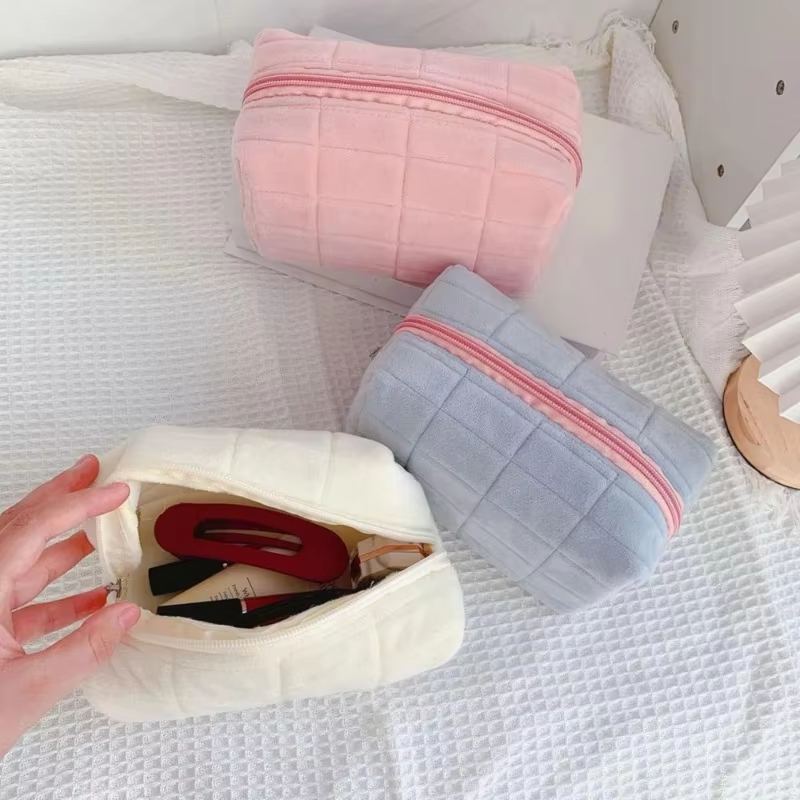 Portable Makeup Organizer Cute Soft Plush Cosmetic Bag Travel Pouch with Zipper Ideal Toiletry Storage for Women
