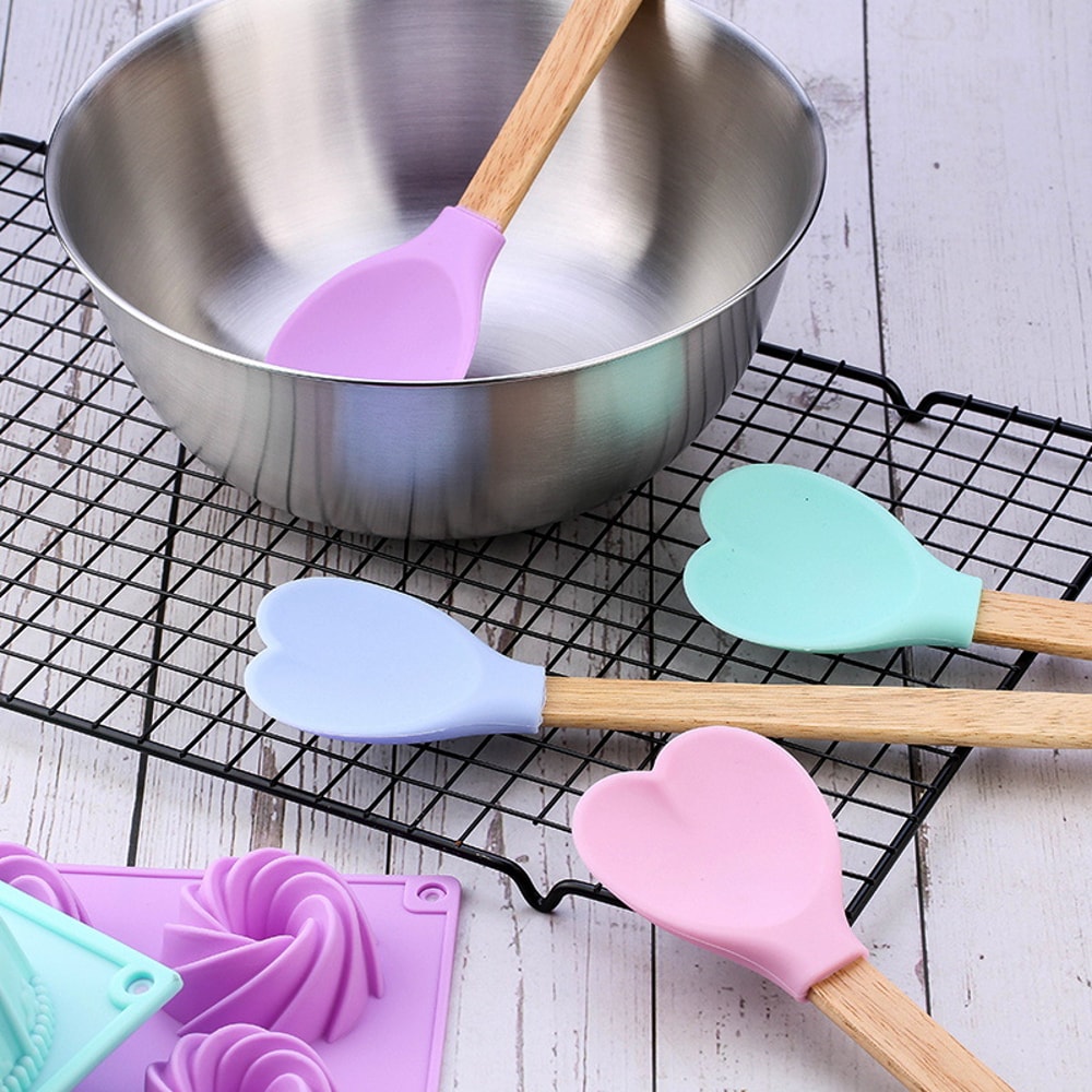 Heart Shaped Silicone Stirring Spoon with Wooden Handle Nonstick Ice Cream Scoop for Baking & Cooking
