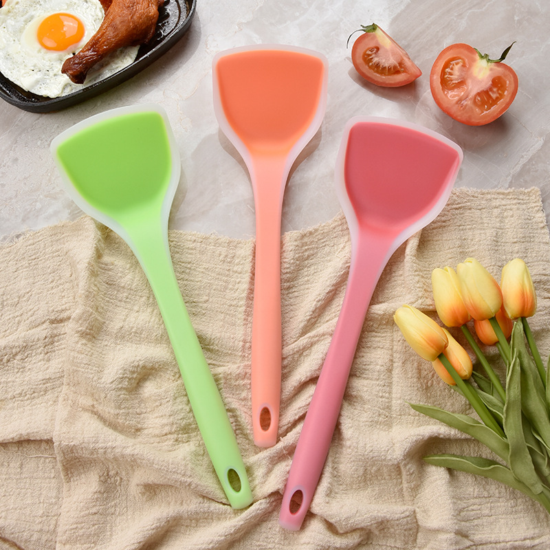 Flexible Silicone Spatula for Non Stick Pans High Temp Dishwasher Safe Kitchen Turner for Omelettes & Fish