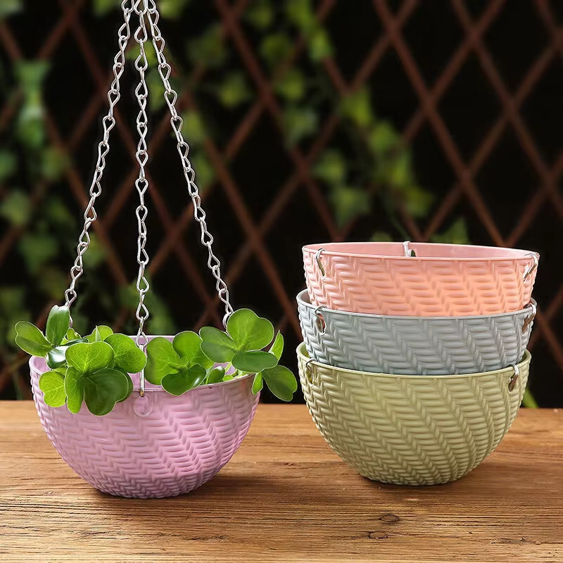 Decorative Woven Hanging Planter with Metal Hook And Drainage Tray Chain Hung Indoor Plant Basket