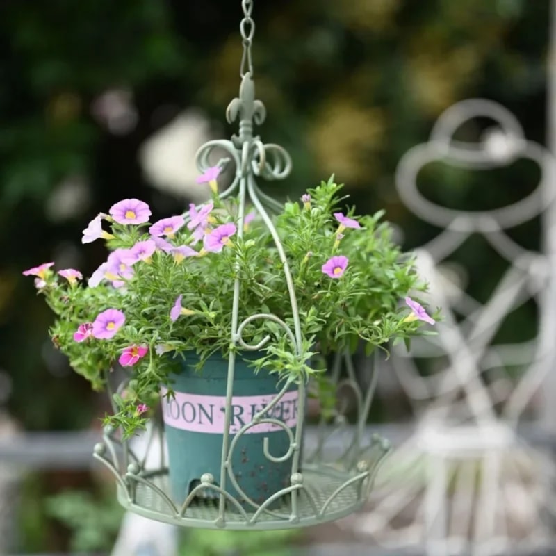 Retro Metal Hanging Flower Basket Sturdy Wall Mount Rack For Outdoor Indoor Garden Decor 1