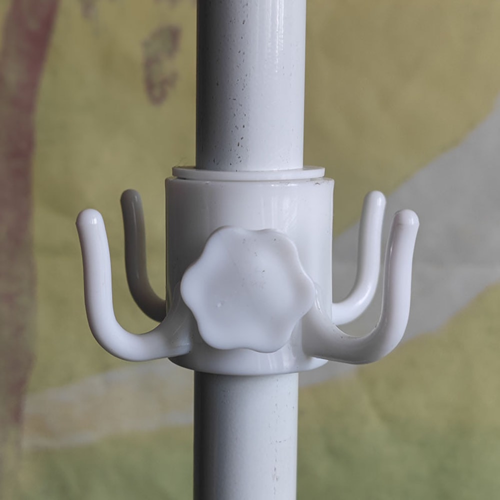 Sand Free Beach Umbrella Hook for Towels Bags and Hats Portable Umbrella Pole Organizer