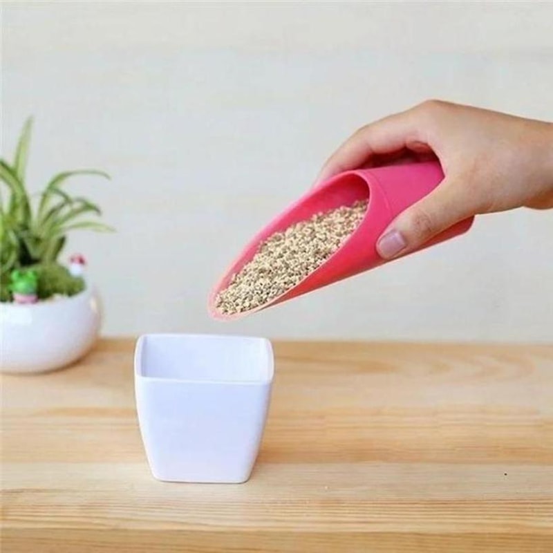 Plastic Seedling Transplanter Soil Scoop for Succulent and Garden Potting