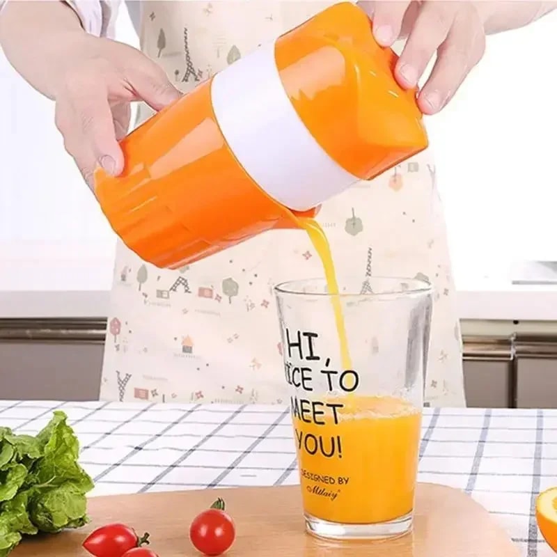 Large Caliber Manual Citrus Juicer & Portable Fruit Squeezer Cup