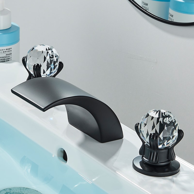 Luxury Gold Waterfall Bathroom Faucet With LED Light Hole Widespread Bathroom Sink Faucet 8