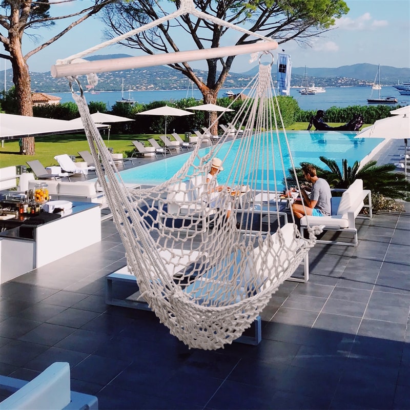 Nordic Style White Hanging Chair For Indoor Outdoor Relaxation 1