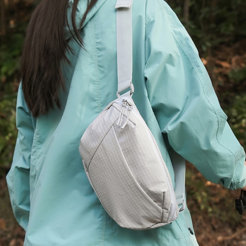 Plaid Mini Chest Bag Lightweight Nylon Phone Crossbody Bag for Travel and Cycling