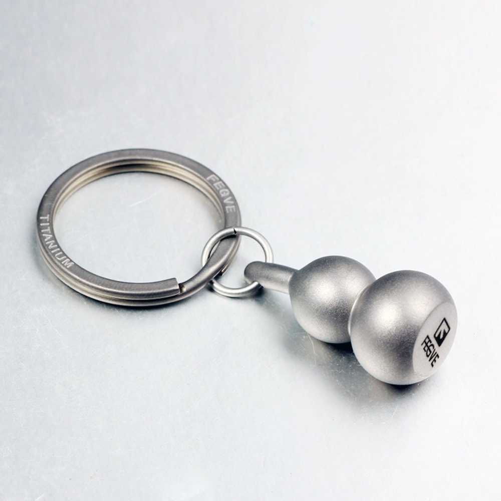 Luxury Titanium Keychain for Men and Women Stylish Car Key Accessory