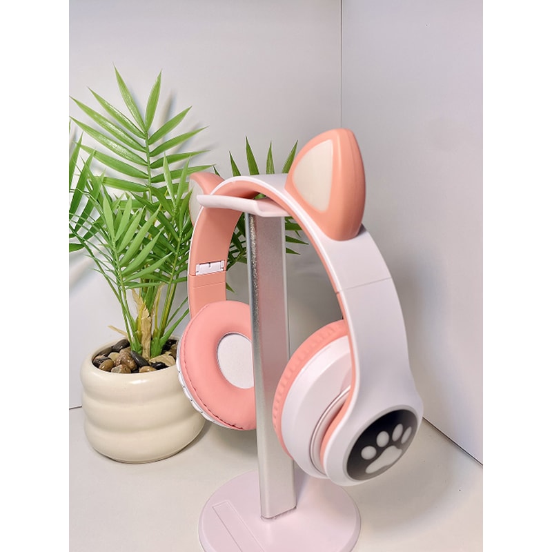 Cat Ear Wireless Gaming Headset With Light Up Paw Design And Low Latency Audio 1