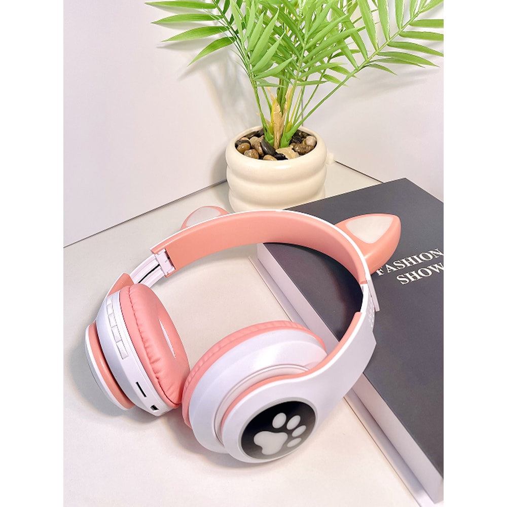 Cat Ear Wireless Gaming Headset With Light Up Paw Design And Low Latency Audio 5