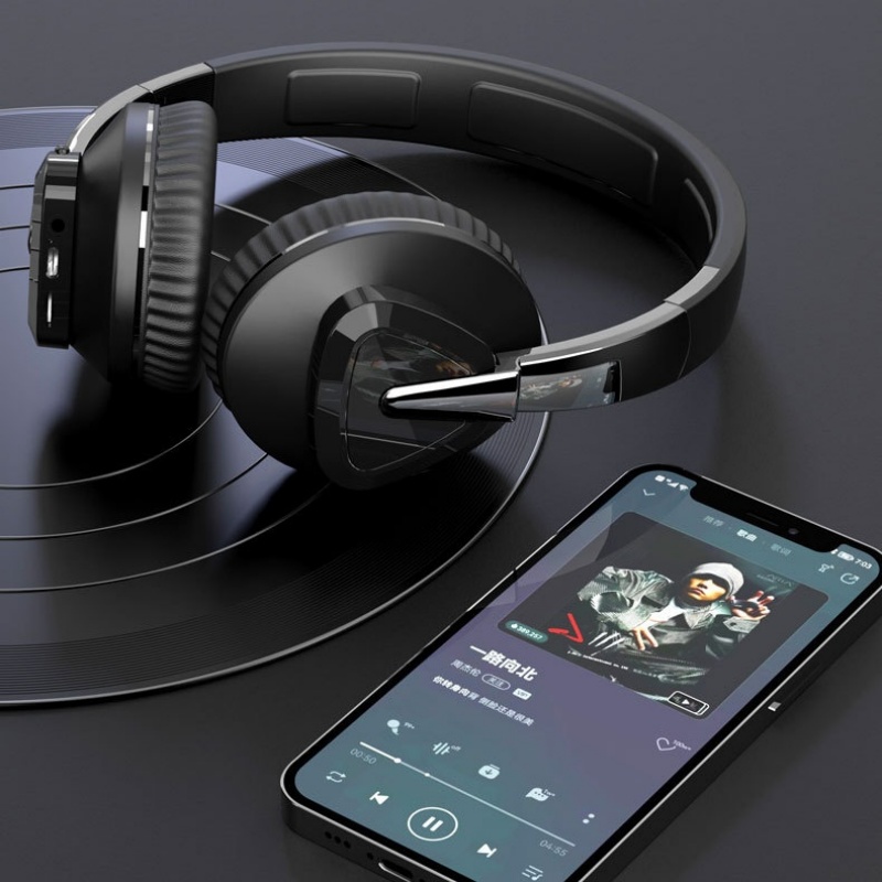 Premium Foldable Bluetooth Headphones With Mic HIFI Sound TF Card Support 5