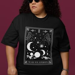 chappell roan red wine supernova tarot card design black and white - comfort colors gender-neutral garment-dyed t-shirt