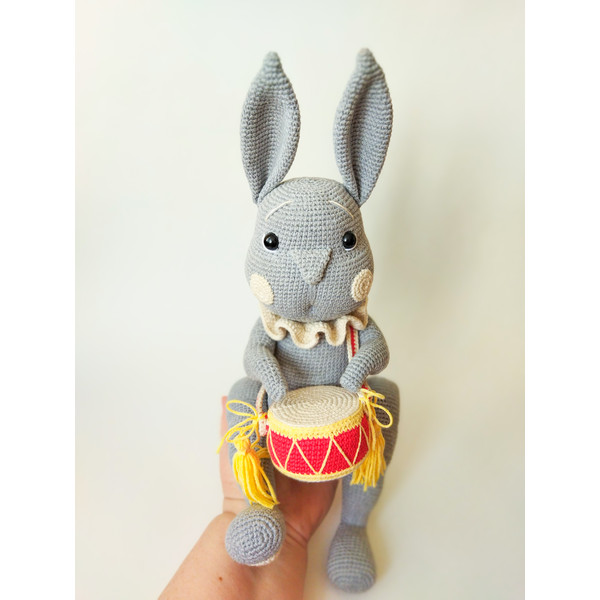 Retro Rabbit with drum amigurumi pattern