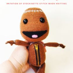Sackboy Crochet pattern pdf (imitation of stockinette stitch when knitting) in english. Sackboy figurine a big adventure