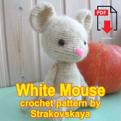 TUTORIAL: White Mouse crochet pattern