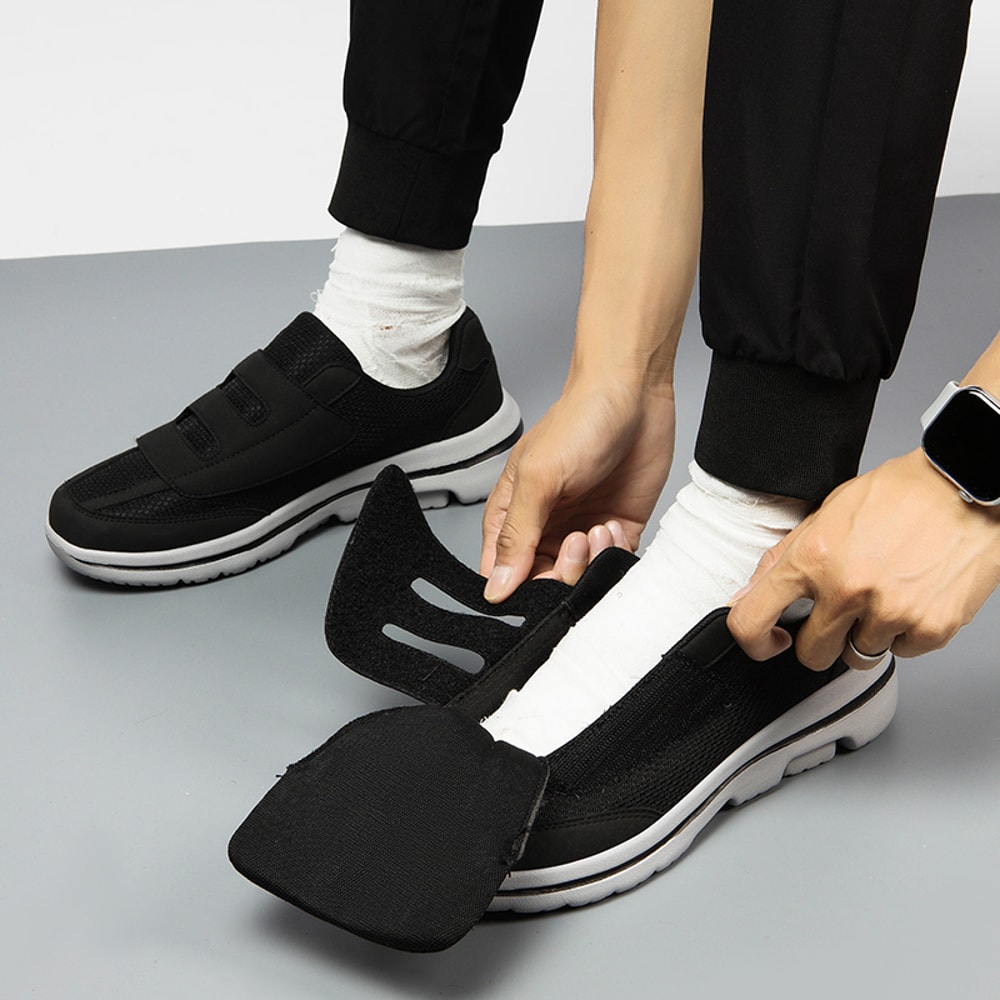 ComfortFit Wide Toe Diabetic Shoes For Swollen Feet And Bunions 0