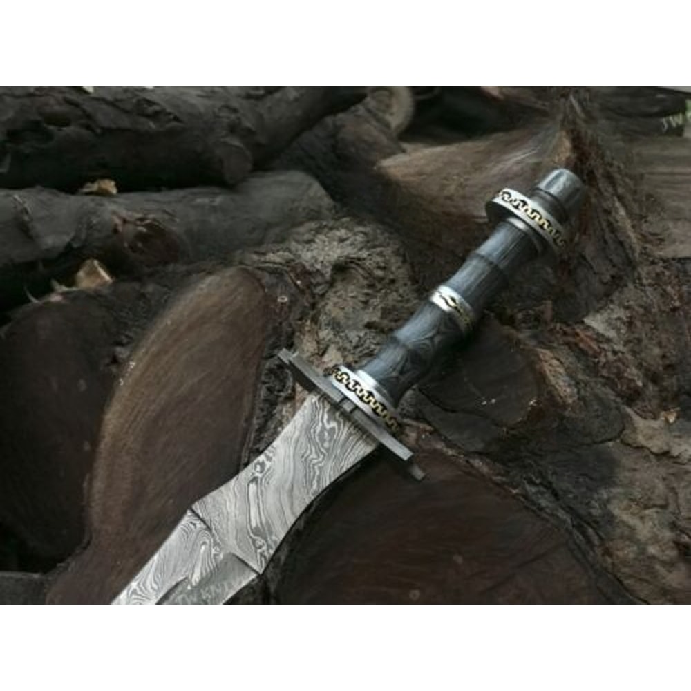 A-Viking-Battle-Ready-Damascus-Steel-Sword-Hand-Forged-Damascus-Steel-Viking-Sword-BladeMaster (5).jpg