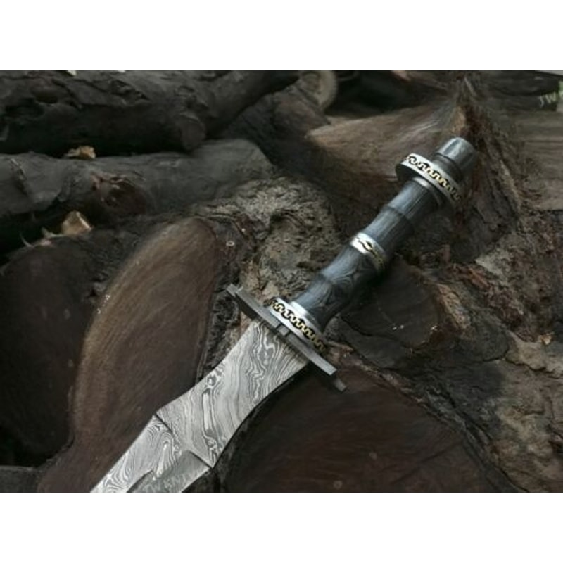 A-Viking-Battle-Ready-Damascus-Steel-Sword-Hand-Forged-Damascus-Steel-Viking-Sword-BladeMaster (5).jpg