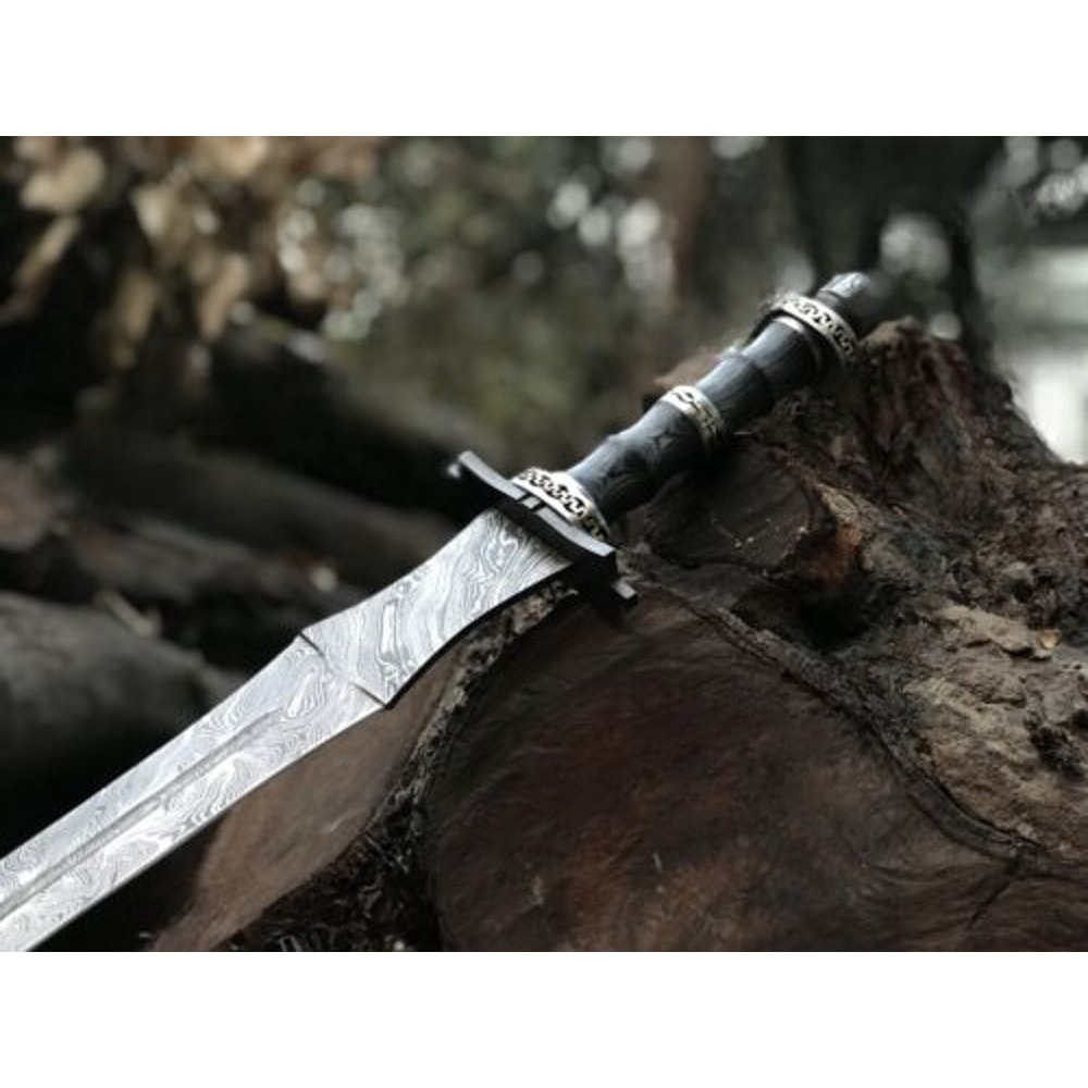 A-Viking-Battle-Ready-Damascus-Steel-Sword-Hand-Forged-Damascus-Steel-Viking-Sword-BladeMaster (6).jpg