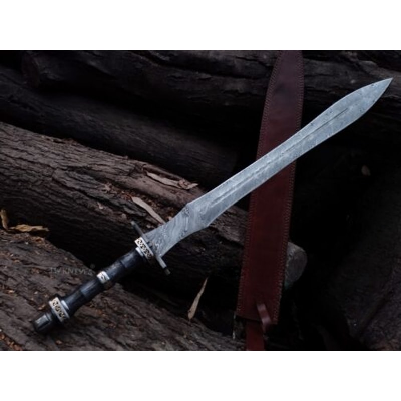 A-Viking-Battle-Ready-Damascus-Steel-Sword-Hand-Forged-Damascus-Steel-Viking-Sword-BladeMaster (7).jpg