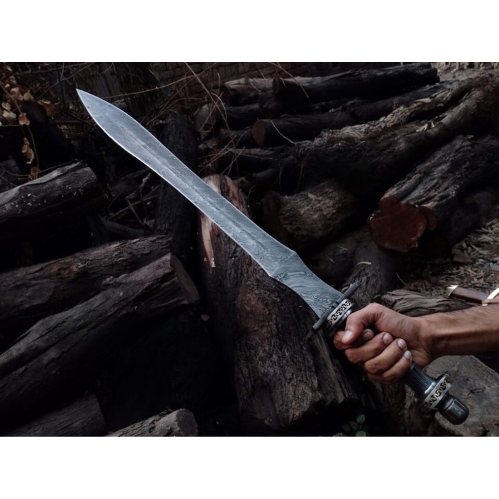 A-Viking-Battle-Ready-Damascus-Steel-Sword-Hand-Forged-Damascus-Steel-Viking-Sword-BladeMaster (2).jpg