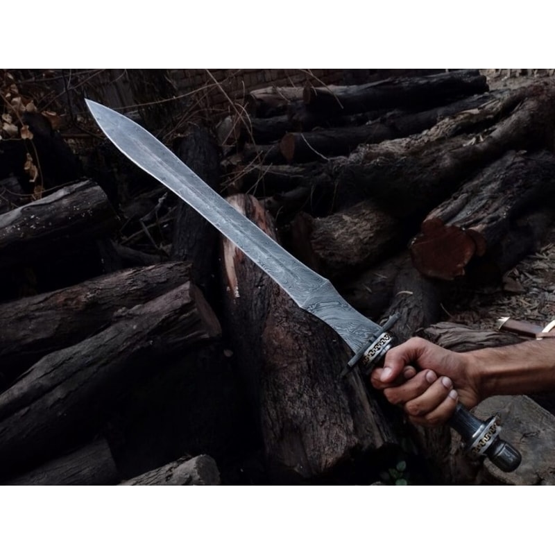 A-Viking-Battle-Ready-Damascus-Steel-Sword-Hand-Forged-Damascus-Steel-Viking-Sword-BladeMaster (2).jpg