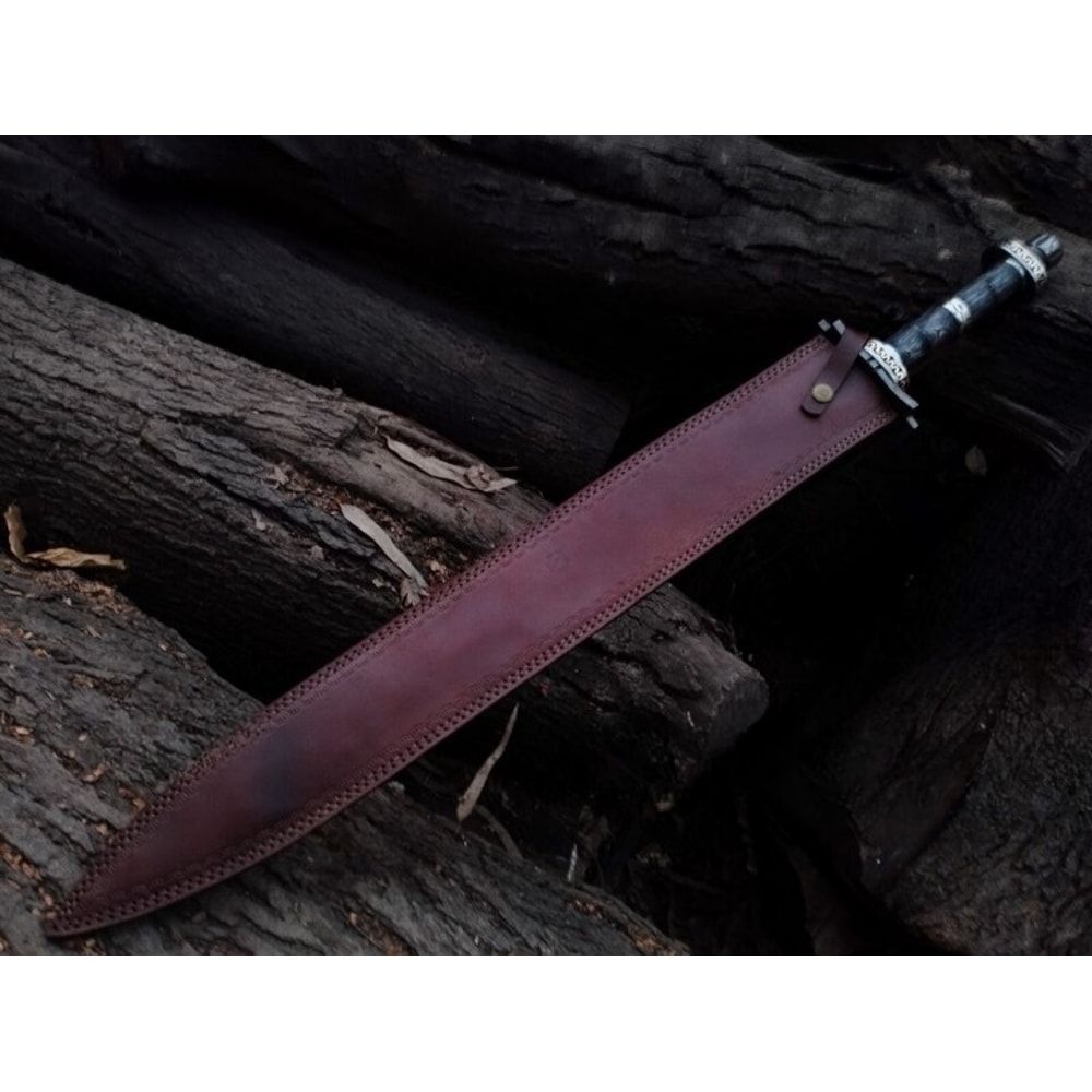 A-Viking-Battle-Ready-Damascus-Steel-Sword-Hand-Forged-Damascus-Steel-Viking-Sword-BladeMaster (3).jpg