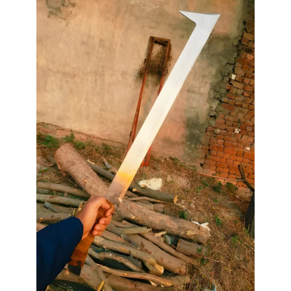 Sword-of-the-Dark-Horde LOTR-Orc-Cosplay-Extravaganza at USAVanguard-Crafting-Uruk-Hai-Realism with USAVANGUARD (1).jpeg