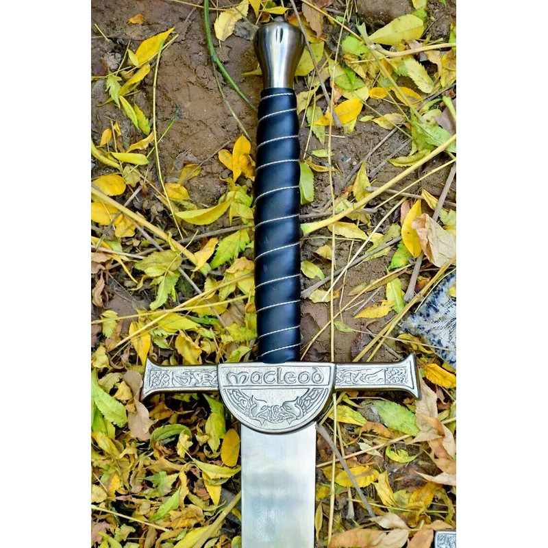 Highlander's_Legacy_40_Connor_Macleod_Broad_Sword (1).jpg