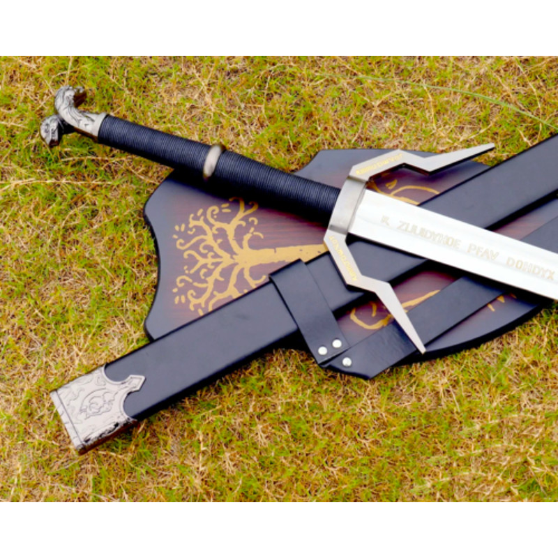 Handcrafted_Silver_Rune_Replica_The_Continent's_Most_Coveted_SwordSilver_Rune_Sword_of_Rivia-_BladeMaster (12).png