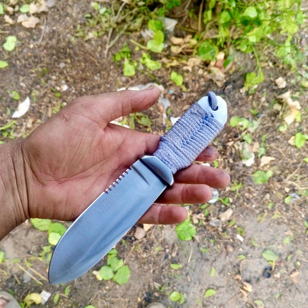 Hand Forged Stainless Steel Hunting Knife Bushcraft Camping Knife With Leather Sheath Gift For Men 2