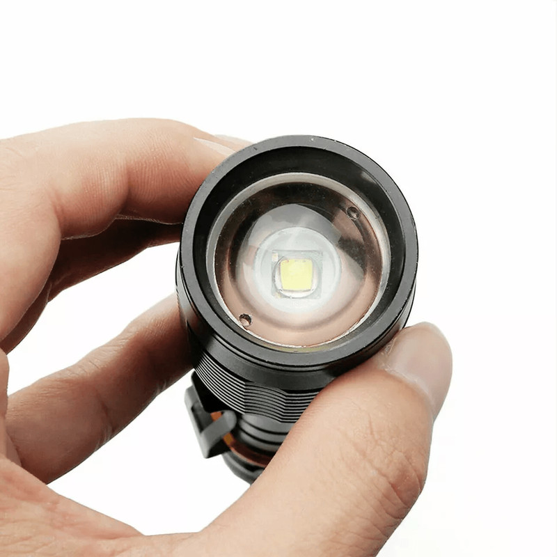 Police Tactical XML LED High Powered 5Zoom Flashlight Waterproof Rechargeable 5 Modes Zoomable Torc 1