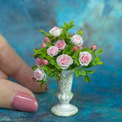 Miniature roses in a pot  | Dollhouse miniatures