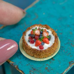 Miniature wildberry cheesecake | Miniature cakes | Dollhouse miniatures