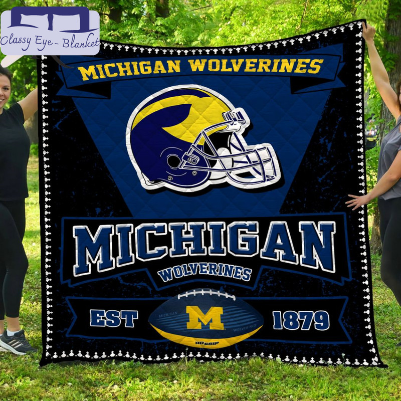 NCAA Michigan Wolverines Quilt And Blanket - Torunstyle.jpg