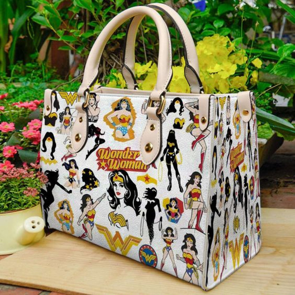 Wonder Woman Leather Handbag.jpg
