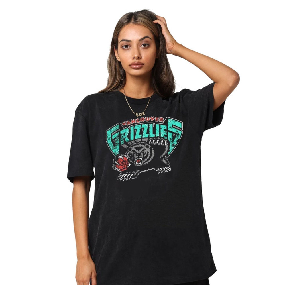 retro vintage vancouver grizzlies shirt nba basketball graphic tee vancouver grizzlies logo shirt.jpg