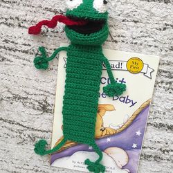 Crochet Frog Bookmark Pattern | Amigurumi PDF - Perfect for Book Lovers, Halloween bookmark!