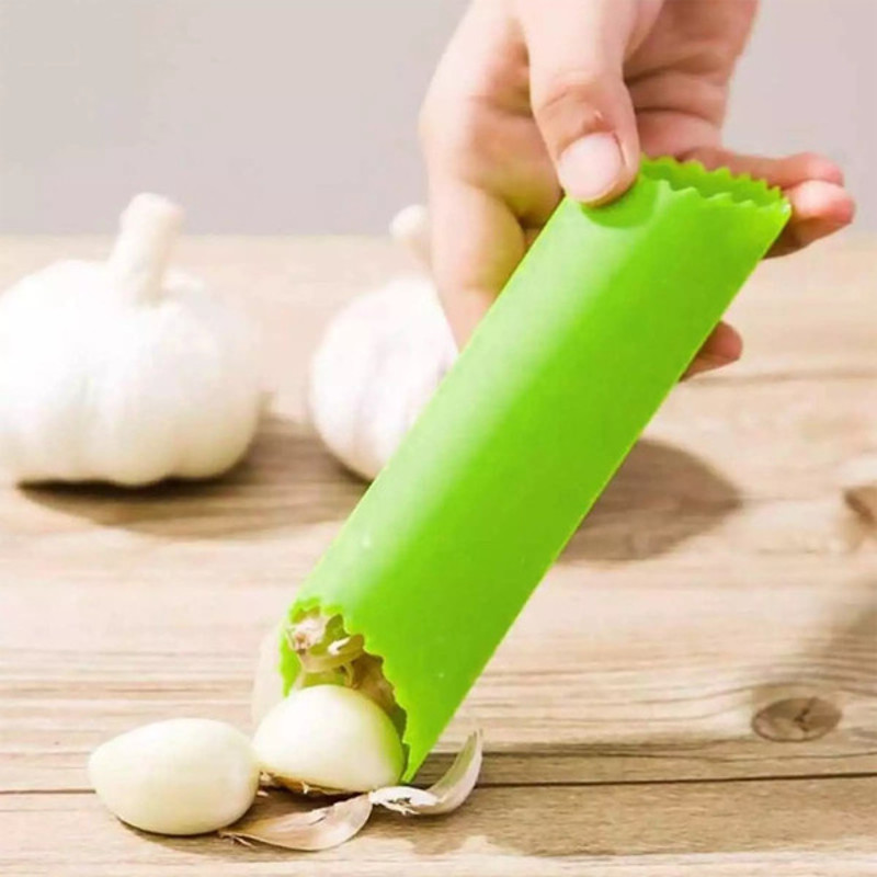 Magic Silicone Garlic Peeler (4).jpg