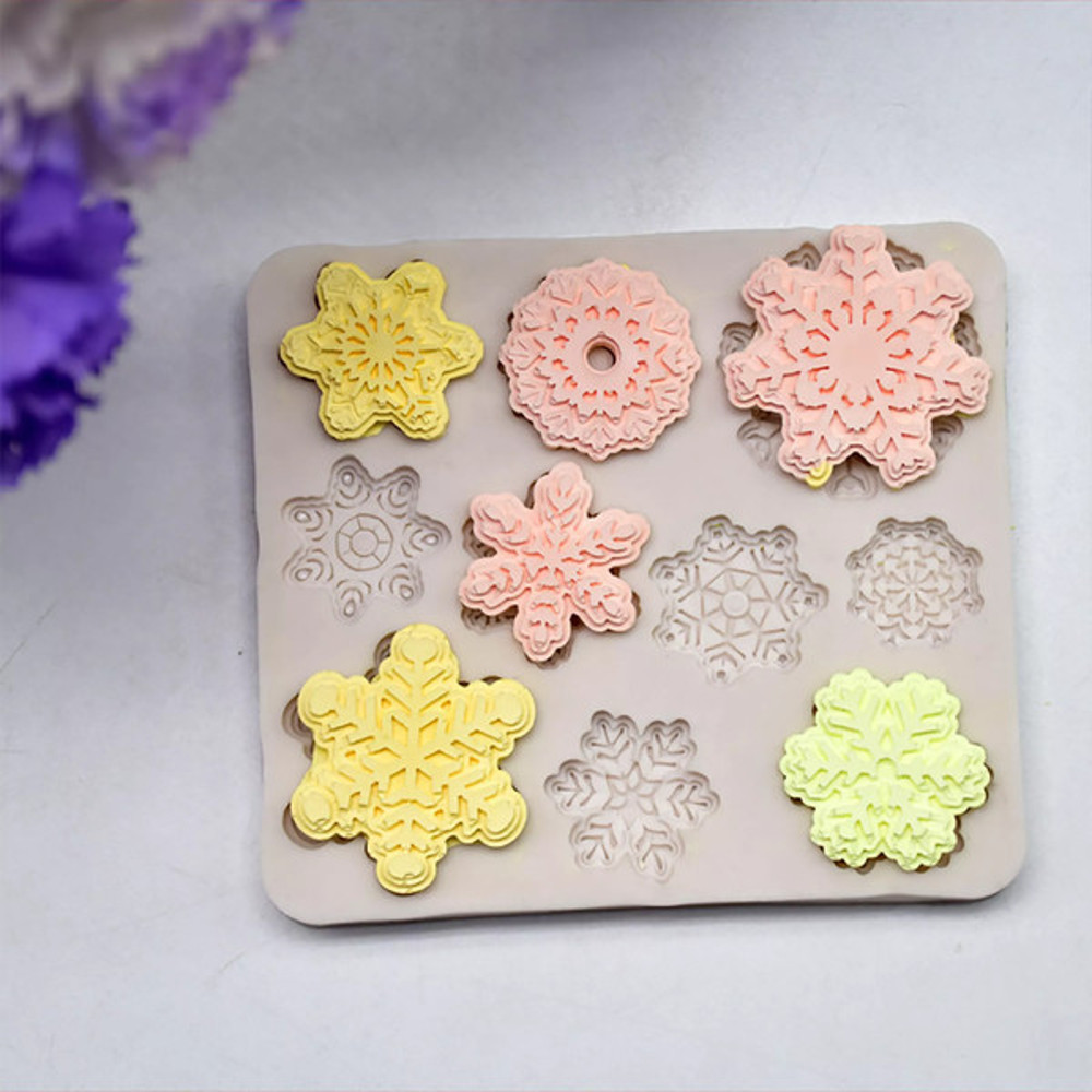 Snowflake Silicone Mold for Baking & Cake Decorating3