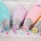 Russian Tulip Icing Nozzle Set with 12 stainless steel tulip piping tips and silicone pastry bag