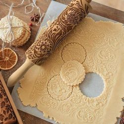 Christmas 3D Rolling Pin - Solid Maple Wood, Perfect for Holiday Baking, Great Gift for Bakers