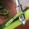 Stainlesssteelmultifunctionalveggiepeeler2.png